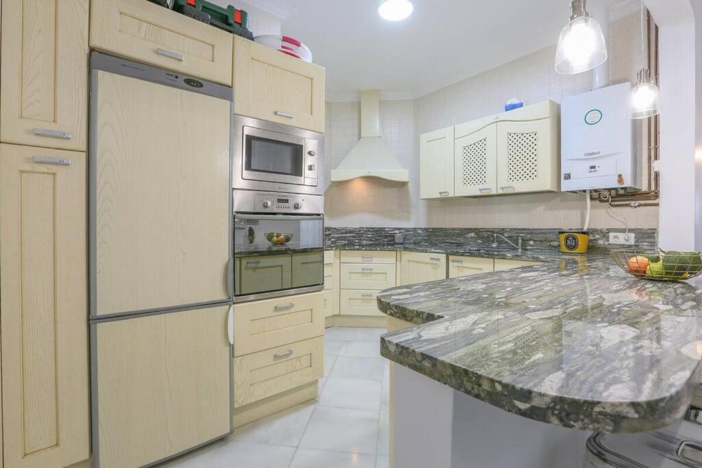 Riverwalk Suites - Puente Triana Севилья Экстерьер фото